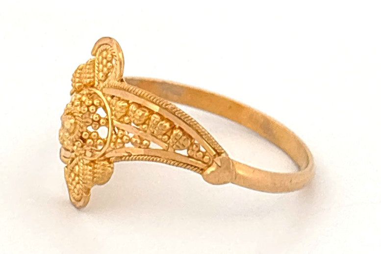 22K Gold Traditional Filigree Ring  wt 2.11 g