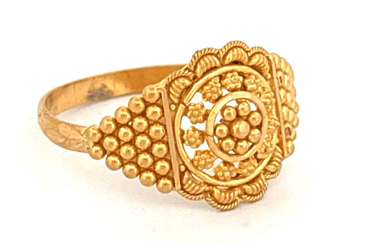 22k Gold Ring wt 2.39g