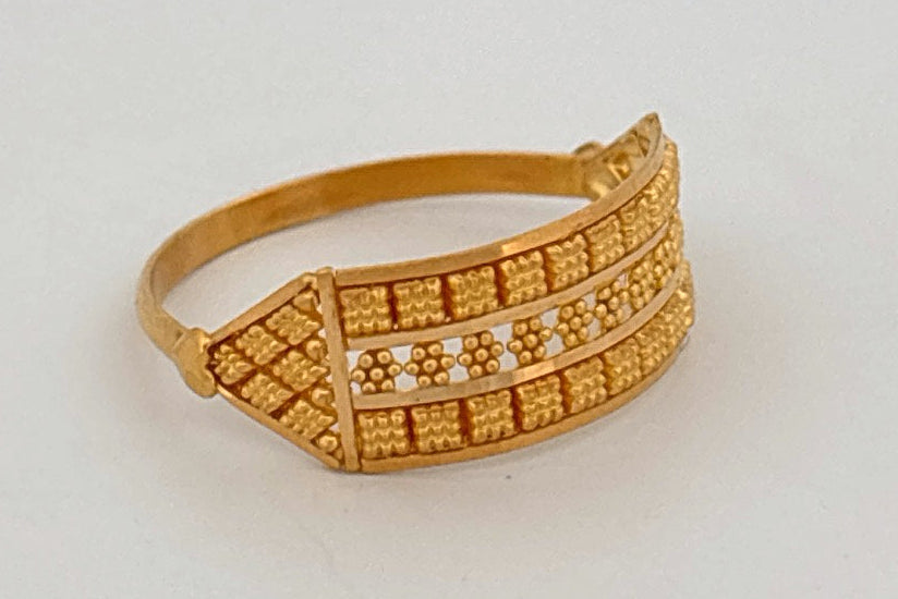 22k Gold Ring wt. 1.80g