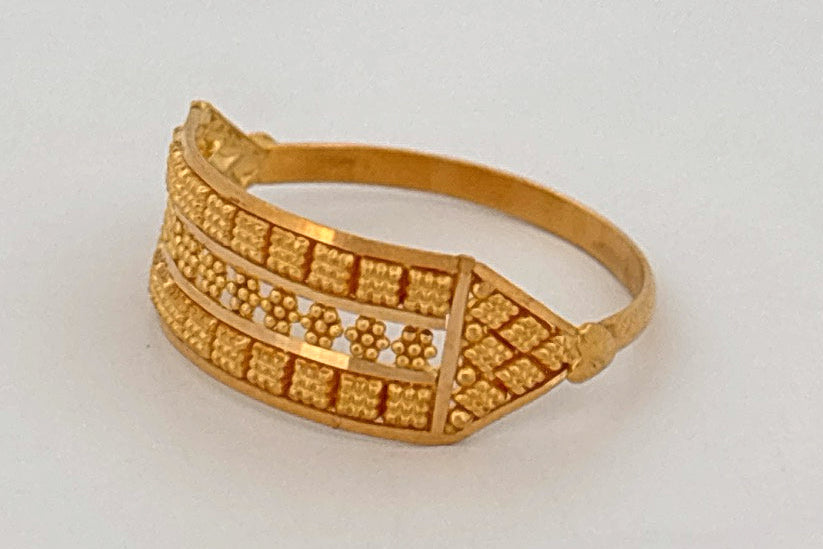 22k Gold Ring wt. 1.80g