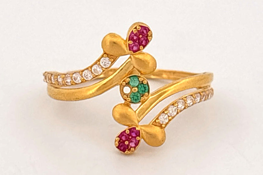 Gold ring with stones wt. 1.96g