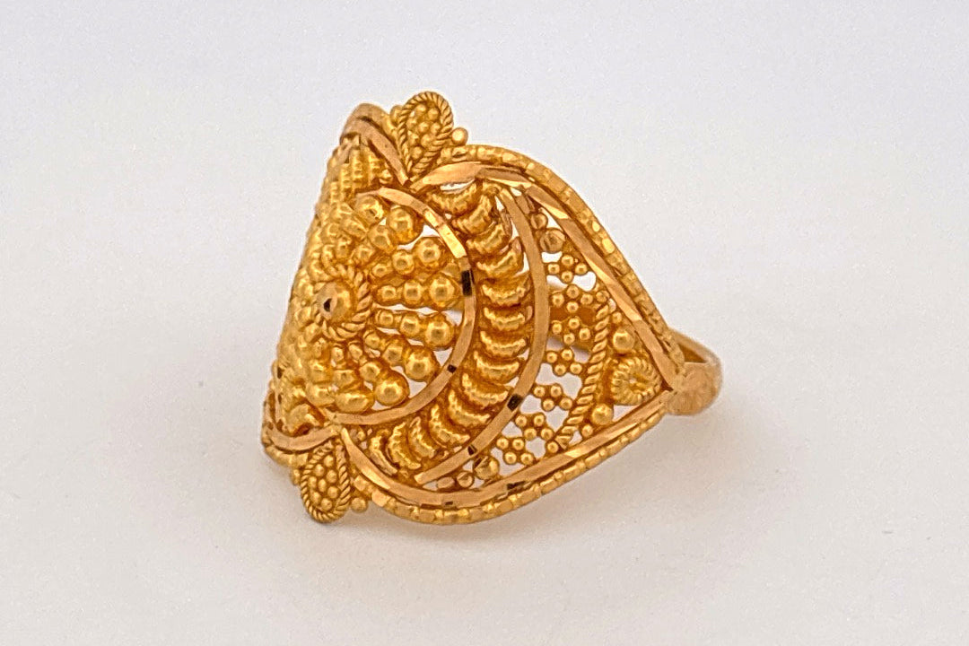 22k Gold Ring wt. 3.79g