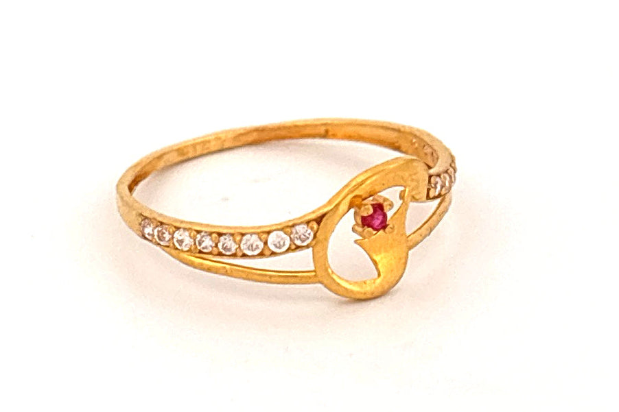 22K Gold Designer Ring wt 0.96