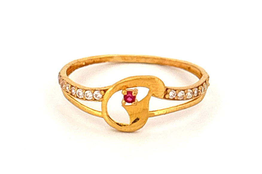 22K Gold Designer Ring wt 0.96