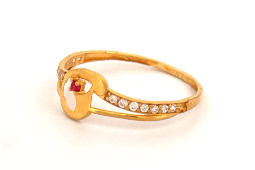 22K Gold Designer Ring wt 0.96