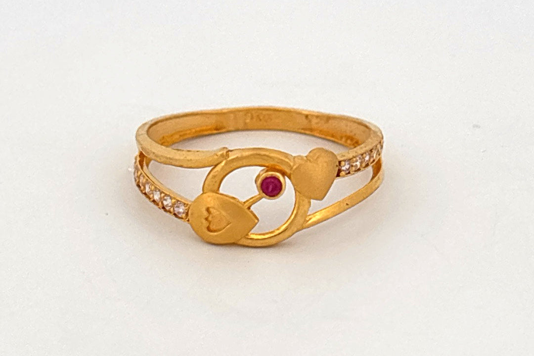 22k Gold wring with stone wt. 1.36