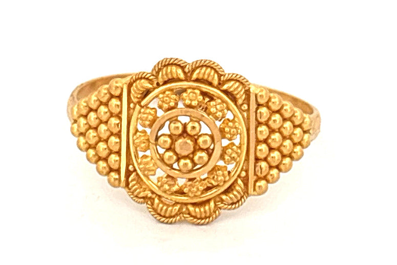 22k Gold Ring wt 2.39g