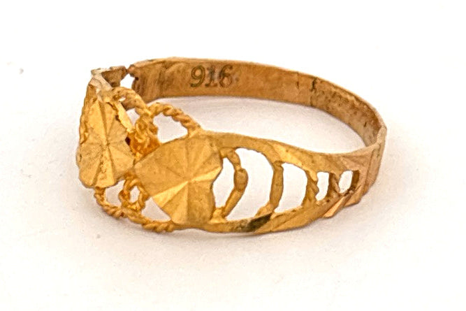 22k Gold Ring wt 1.52g