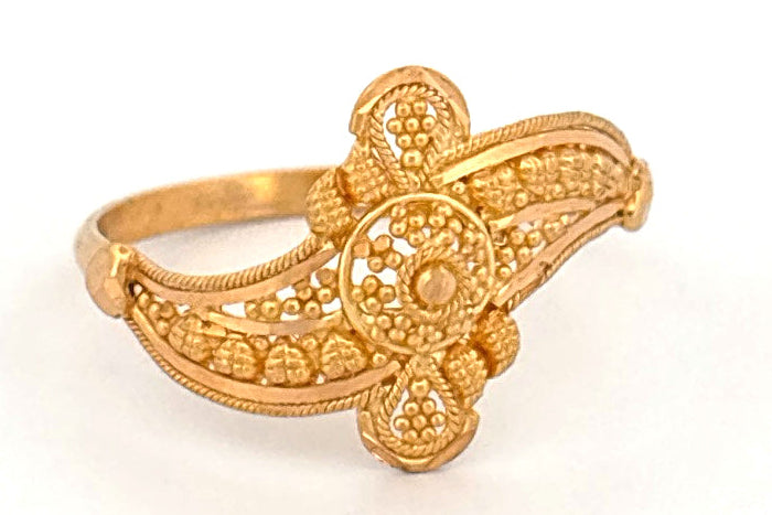 22K Gold Traditional Filigree Ring  wt 2.11 g